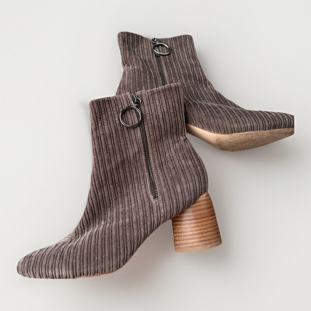 Sbicca Corduroy Ankle Boots Brown Zip Booties Women’s Size 10